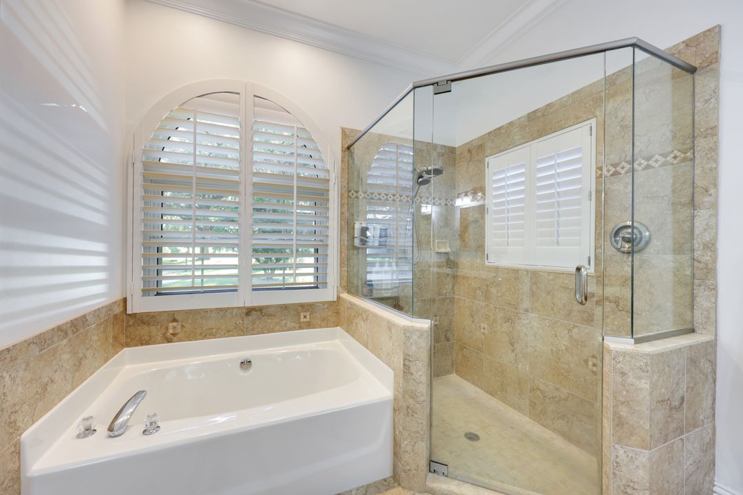 7500 Woodland Bend Cir, Fort Myers, FL 33912