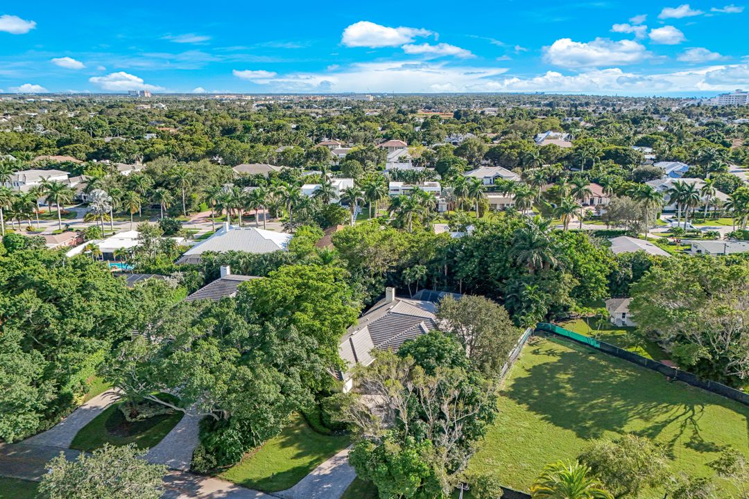 602 Springline Dr, Naples, FL 34102