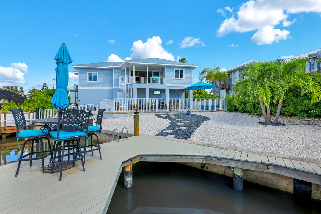 117 Sand Dollar Dr, Fort Myers Beach, FL 33931