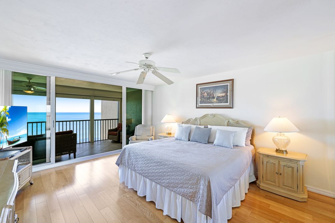 4651 Gulf Shore Blvd N #701, Naples, FL 34103