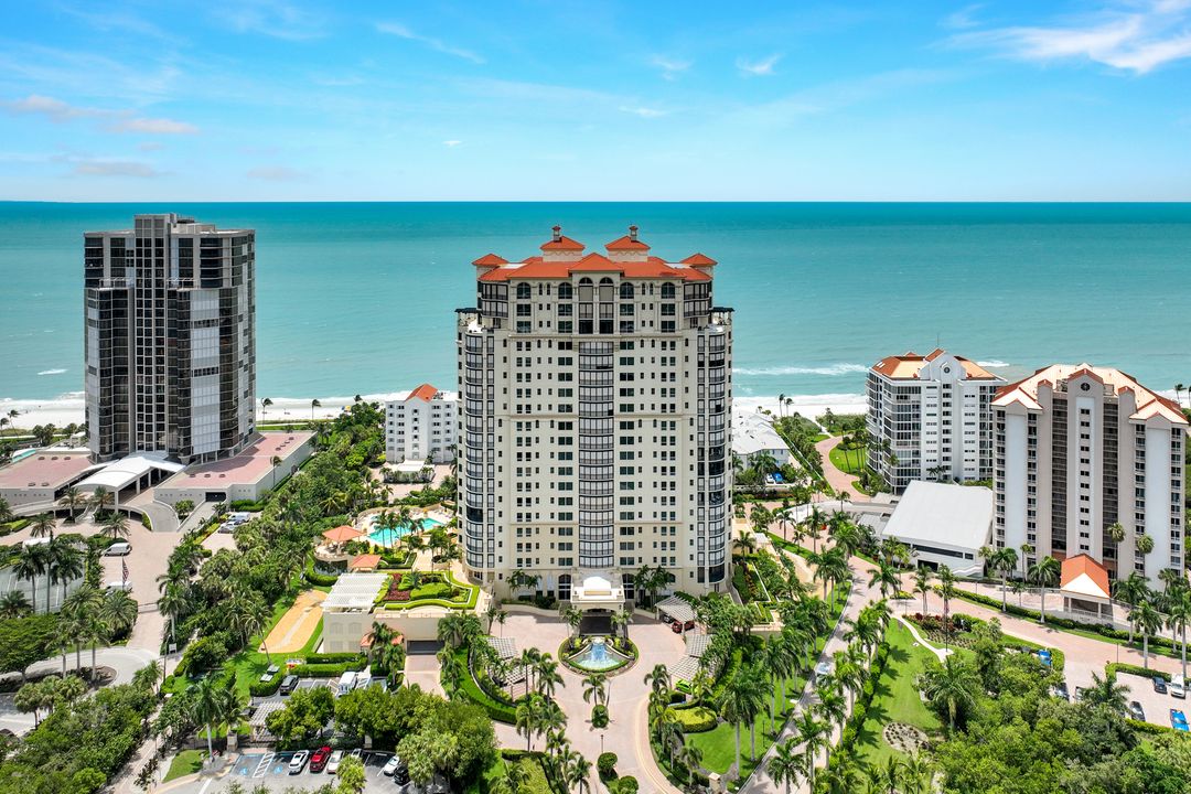 81 Seagate Dr, Naples, FL 34103