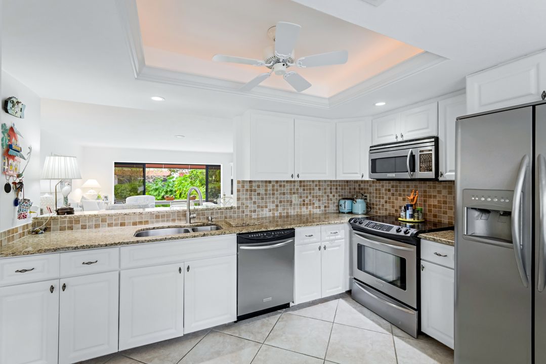 511 Serendipity Dr #511, Naples, FL 34108