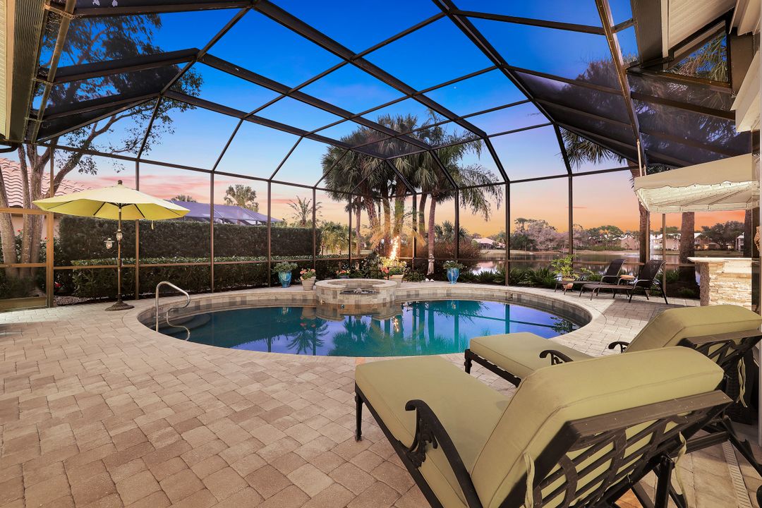 3750 Lakemont Dr, Bonita Springs, FL 34134