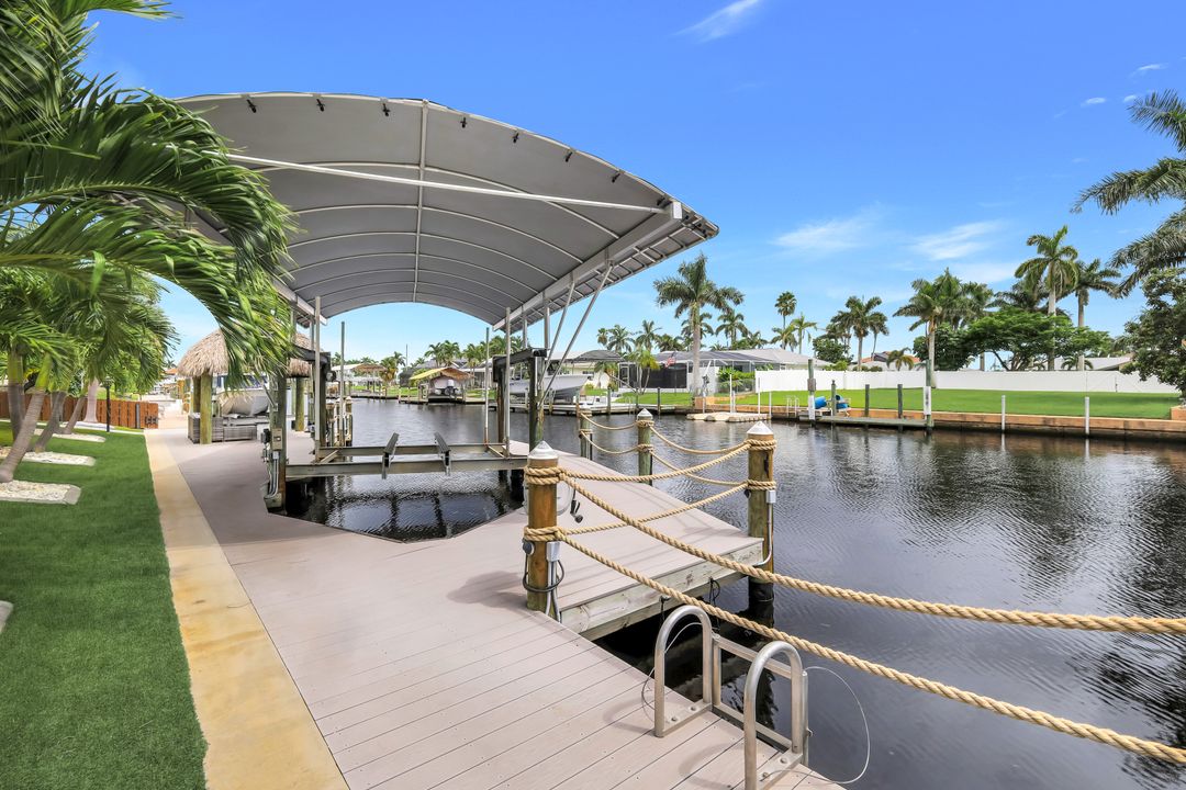126 SW 57th St, Cape Coral, FL 33914