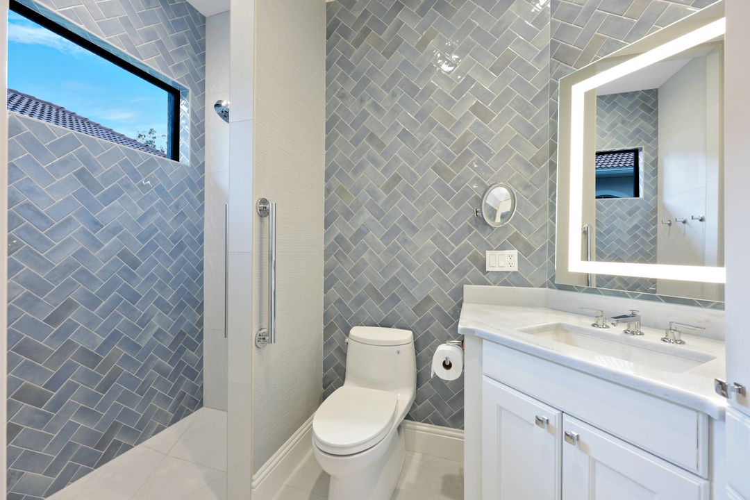 1725 Supreme Ct, Naples, FL 34110
