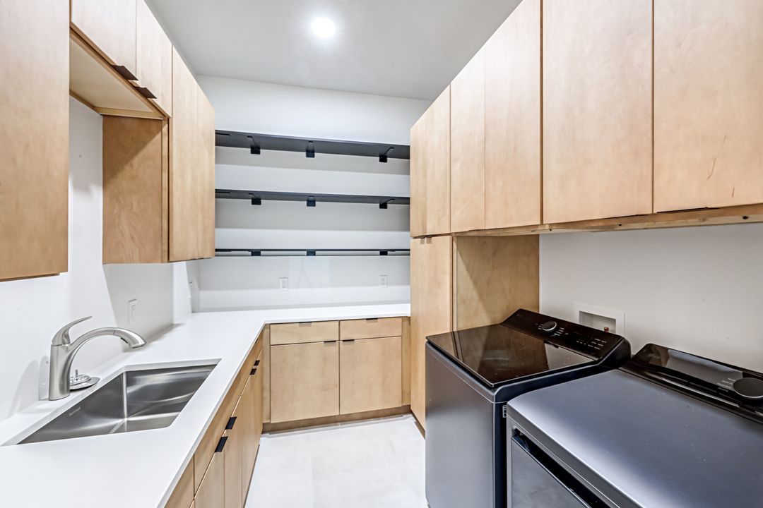 122 SW 58th St, Cape Coral, FL 33914