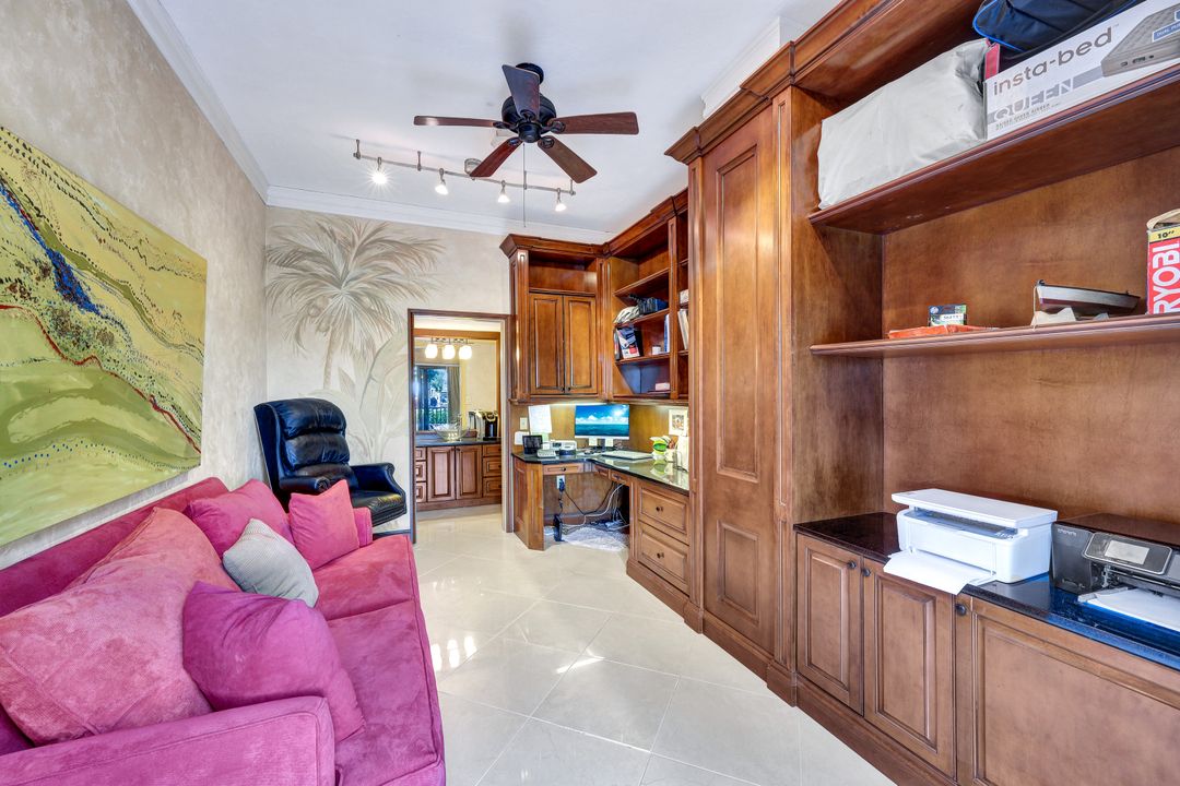 11030 Gulf Shore Dr #302, Naples, FL 34108