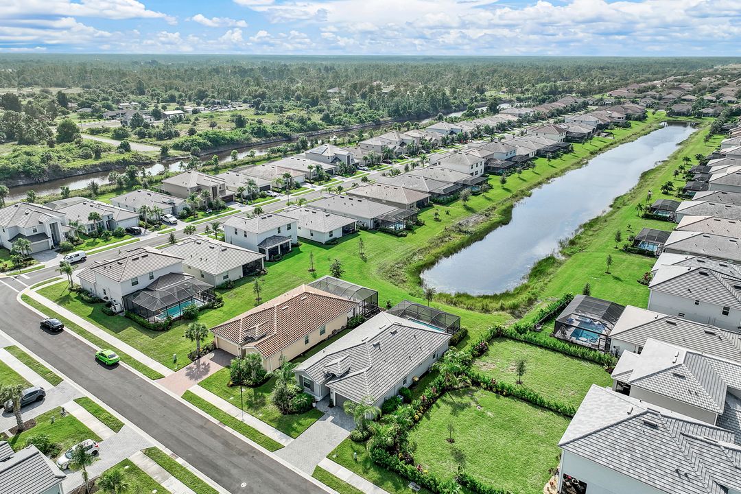 2214 Cara Cara Way, Naples, FL 34120