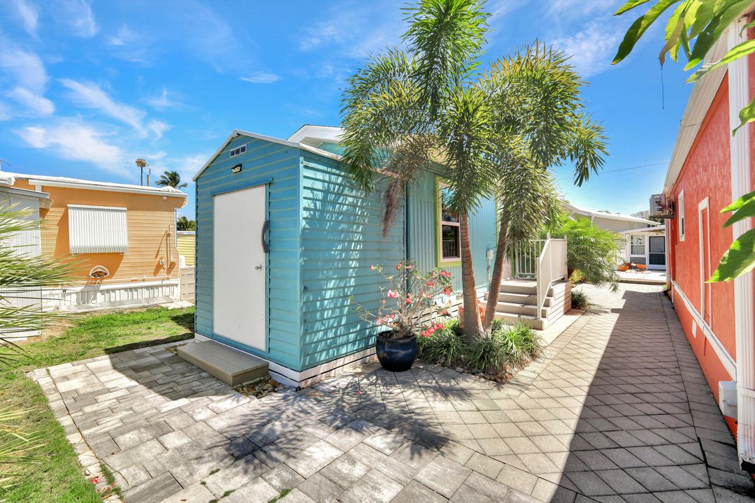 414 Papaya St #53, Goodland, FL 34140