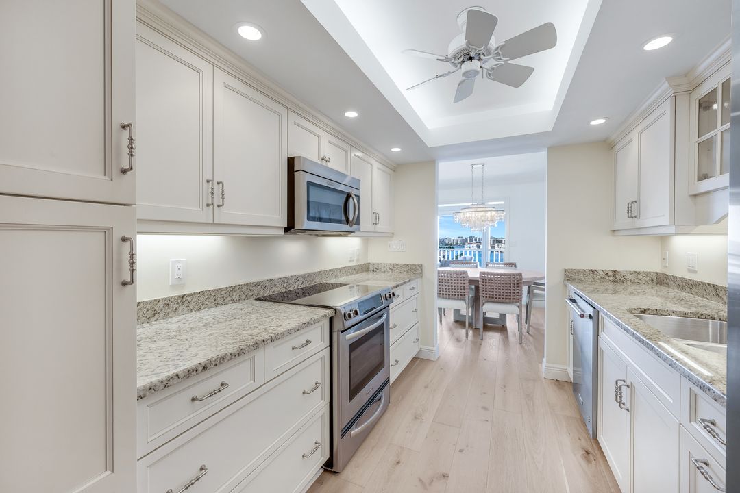 250 Park Shore Dr #601, Naples, FL 34103