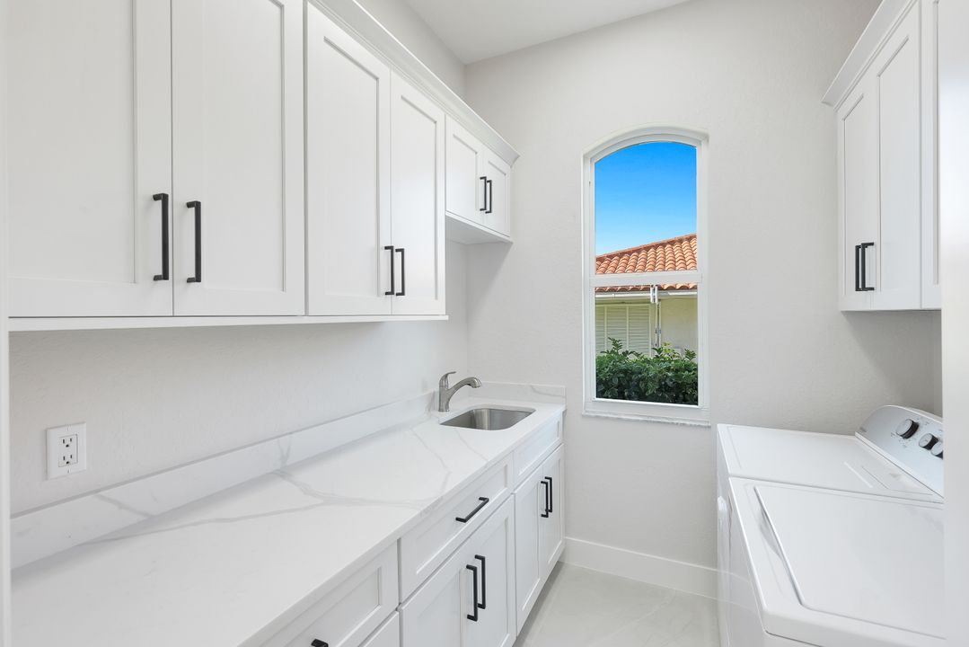 1524 SW 56th Terrace, Cape Coral, FL 33914