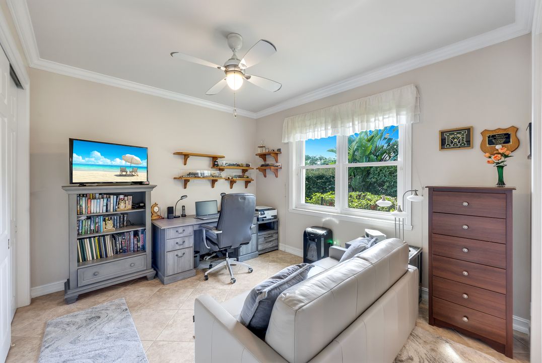 65 Heritage Way, Naples, FL 34110