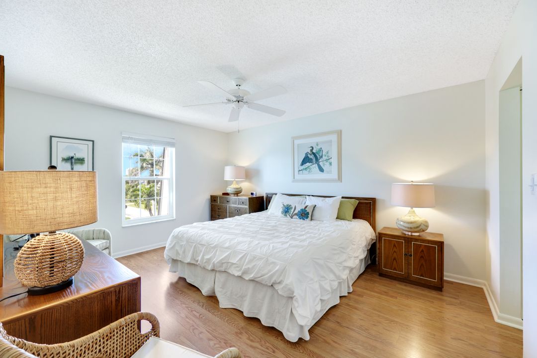 4200 Belair Ln #302, Naples, FL 34103