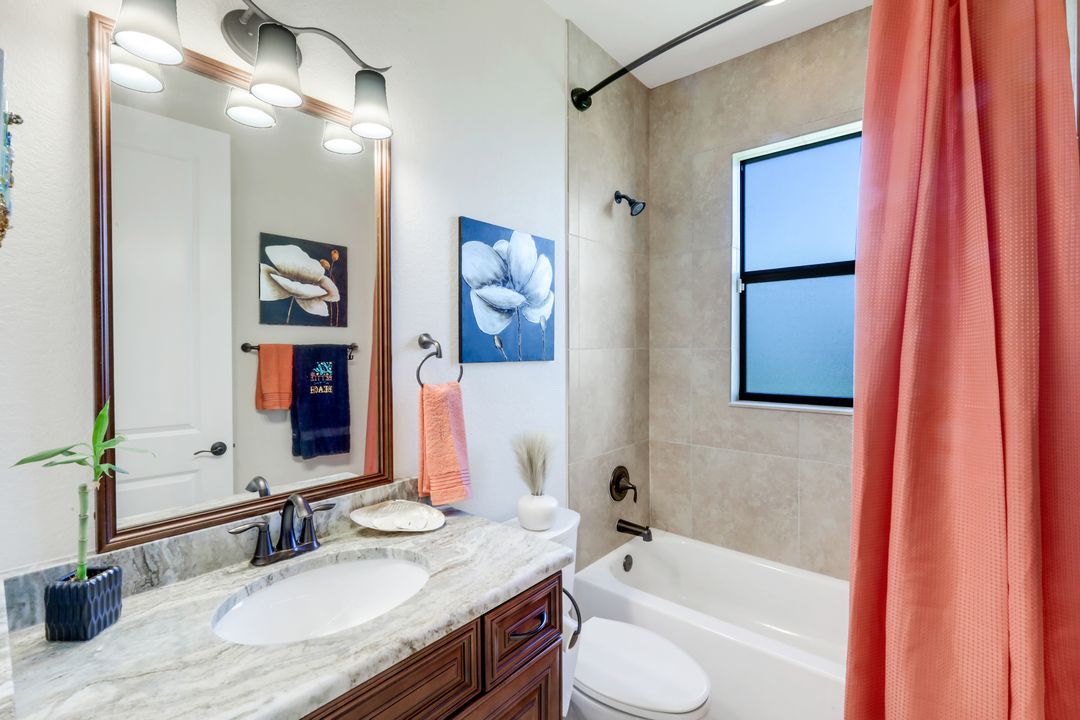 2208 NW 38th Pl, Cape Coral, FL 33993