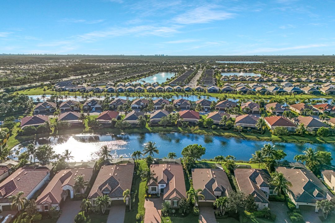 28126 Edenderry Ct, Bonita Springs, FL 34135