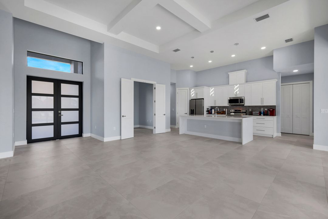 3842 NW 43rd Pl, Cape Coral, FL 33993