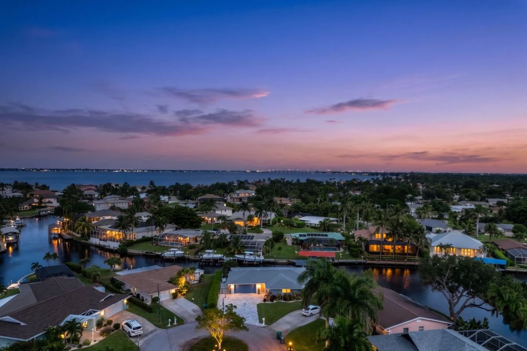 5943 Baker Ct, Fort Myers, FL 33919