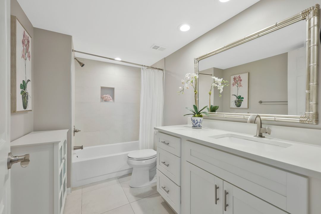 265 Deerwood Cir #12, Naples, FL 34113