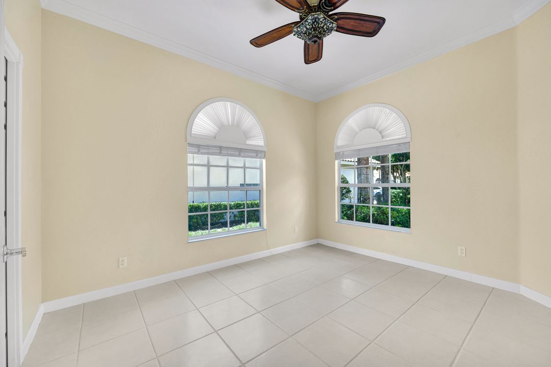 2941 Gilford Way, Naples, FL 34119