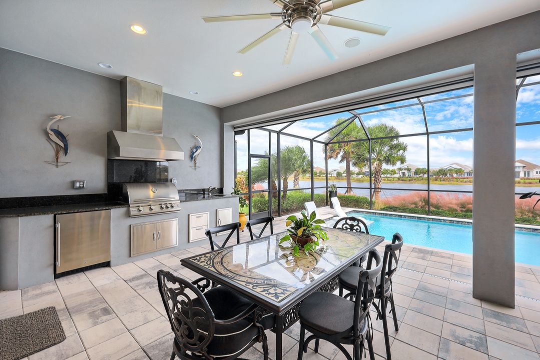 6177 Megans Bay Dr, Naples, FL 34112