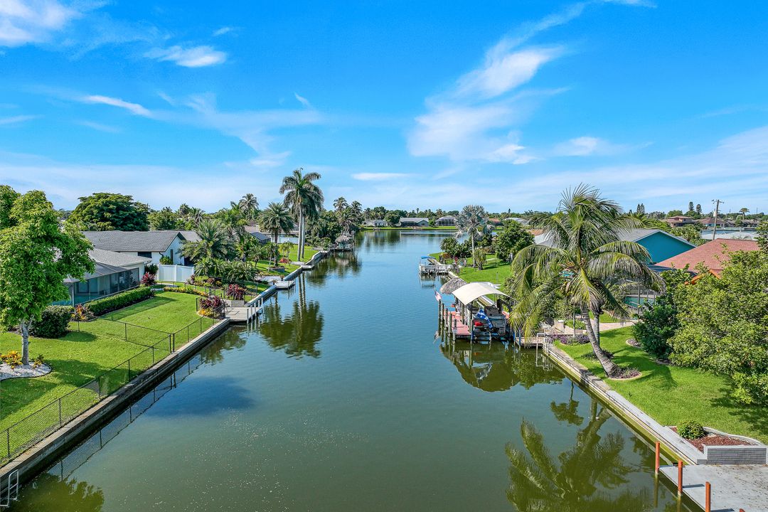 204 SE 20th Pl, Cape Coral, FL 33990