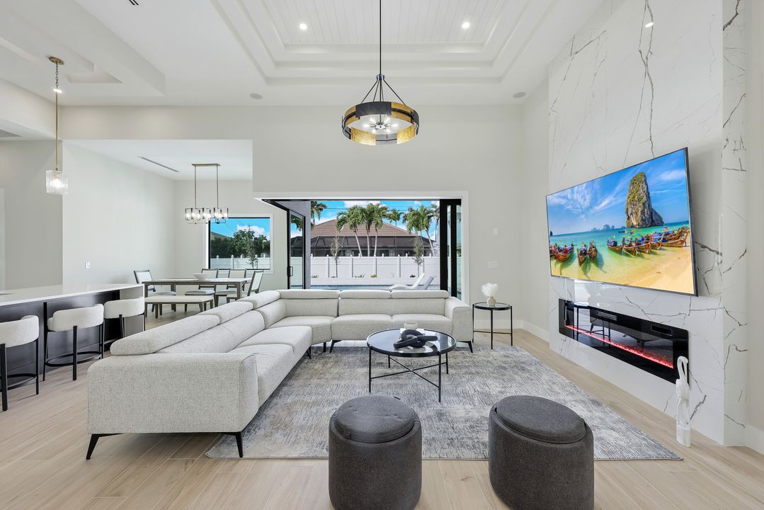 5240 SW 19th Pl, Cape Coral, FL 33914