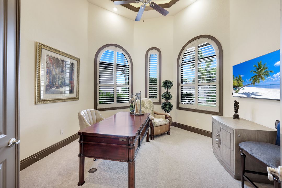 5703 Yardarm Ct, Cape Coral, FL 33914