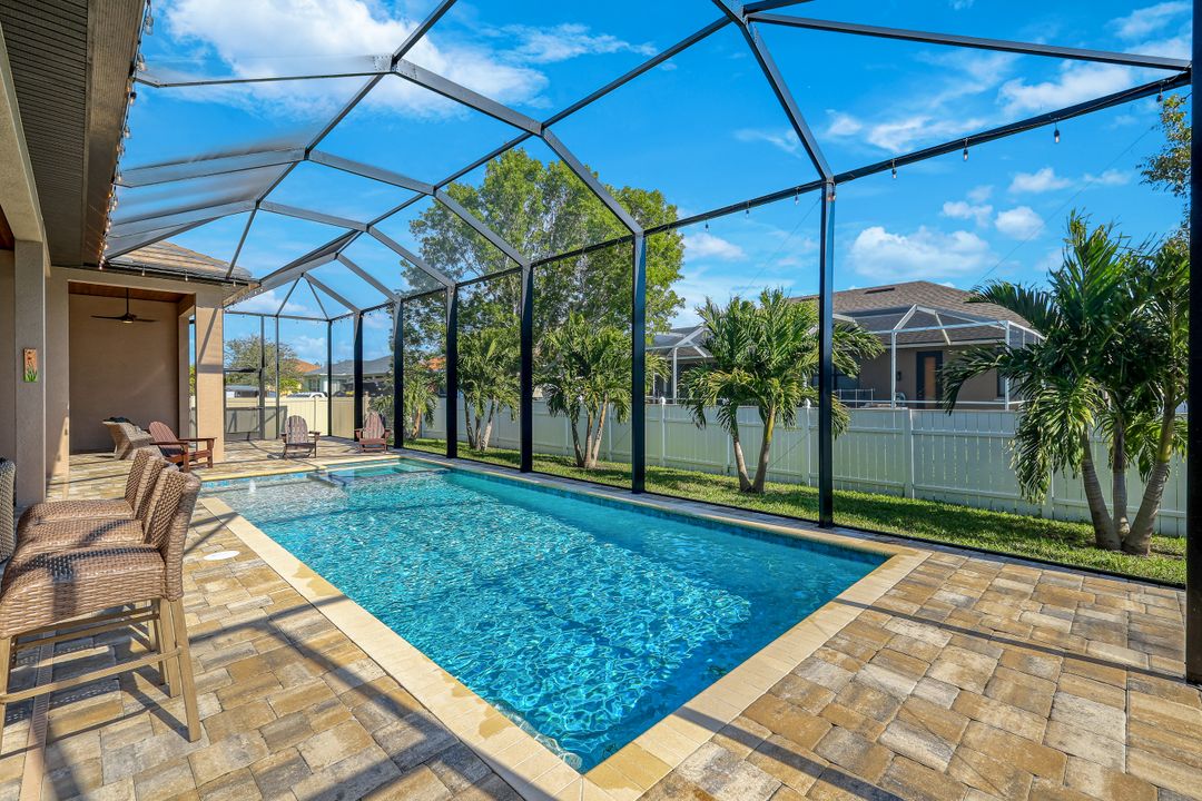 605 SW 39th Ave, Cape Coral, FL 33991