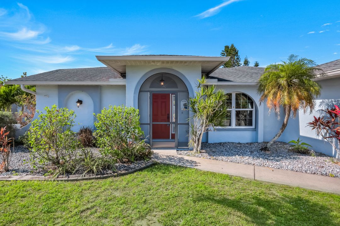 322 SE 17th St, Cape Coral, FL 33990