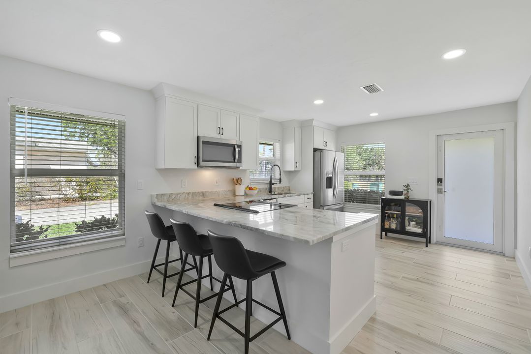 2710 Arbutus St, Naples, FL 34112