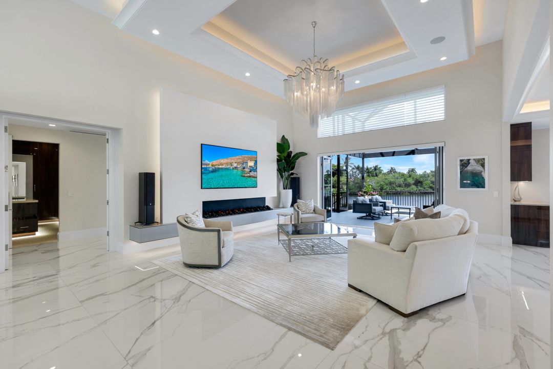 4900 Gulf Shore Blvd N, Naples, FL 34103