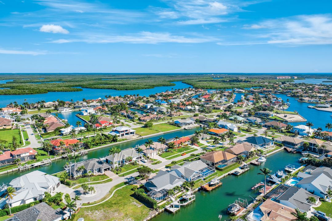 230 Windbrook Ct, Marco Island, FL 34145