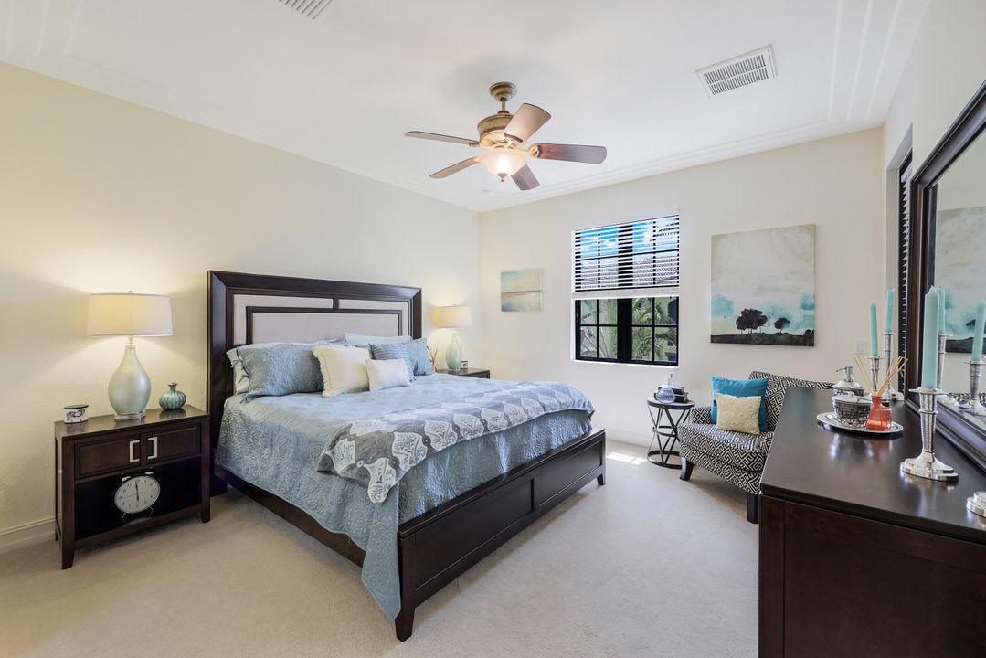 9082 Albion Ln S #6702, Naples, FL 34113