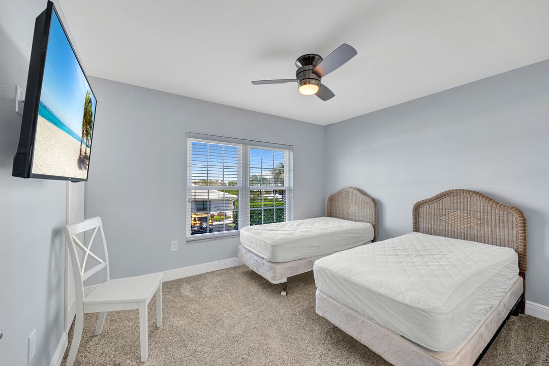 13 Marco Villas Dr, Marco Island, FL 34145