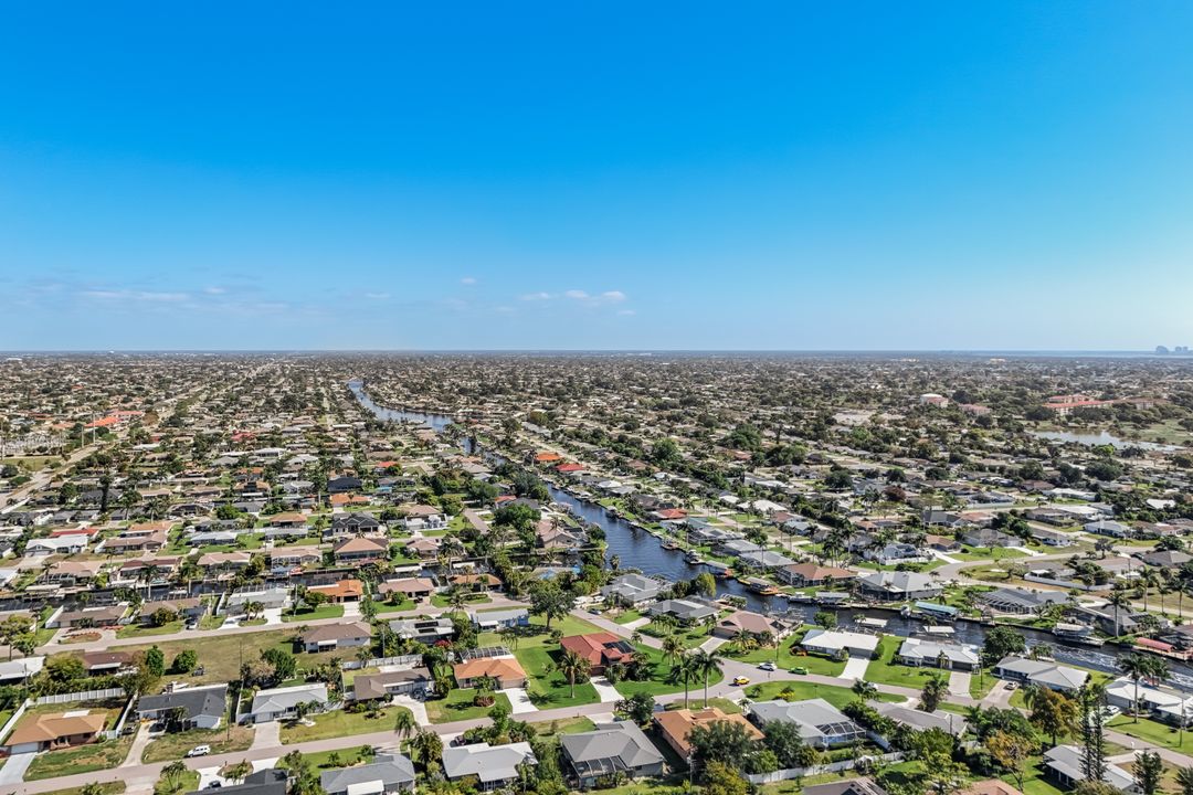 4305 SE 1st Ave, Cape Coral, FL 33904
