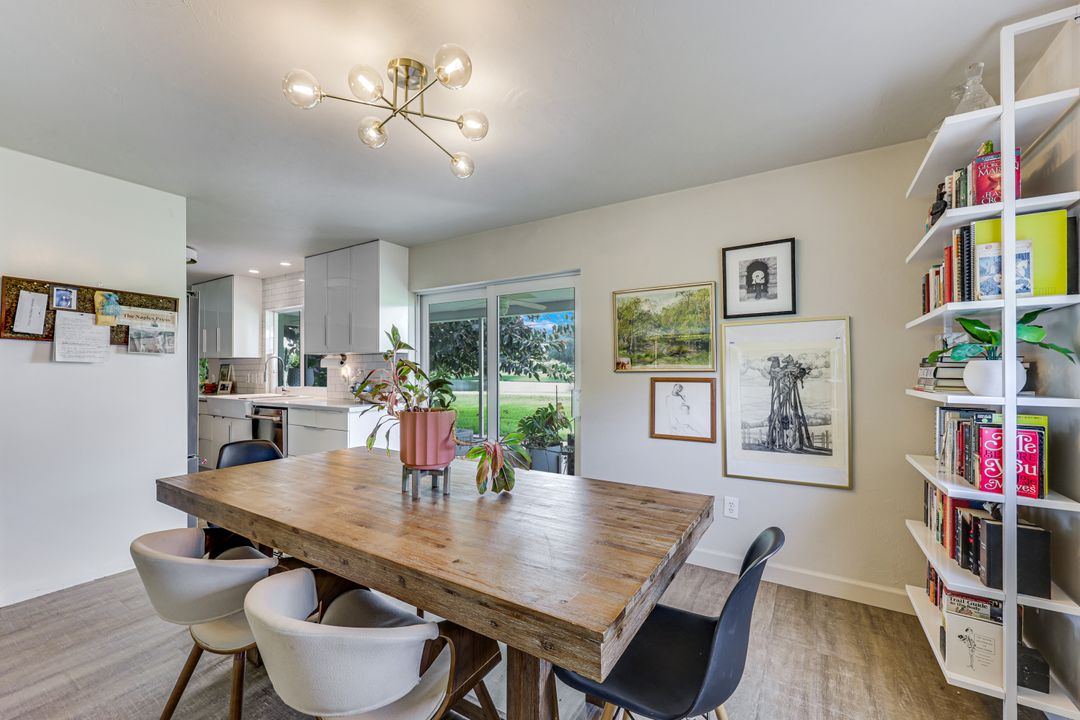 4333 Beechwood Lake Dr, Naples, FL 34112