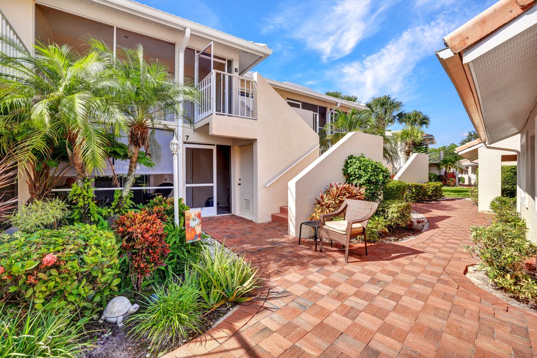 2372 Hidden Lake Dr #08, Naples, FL 34112