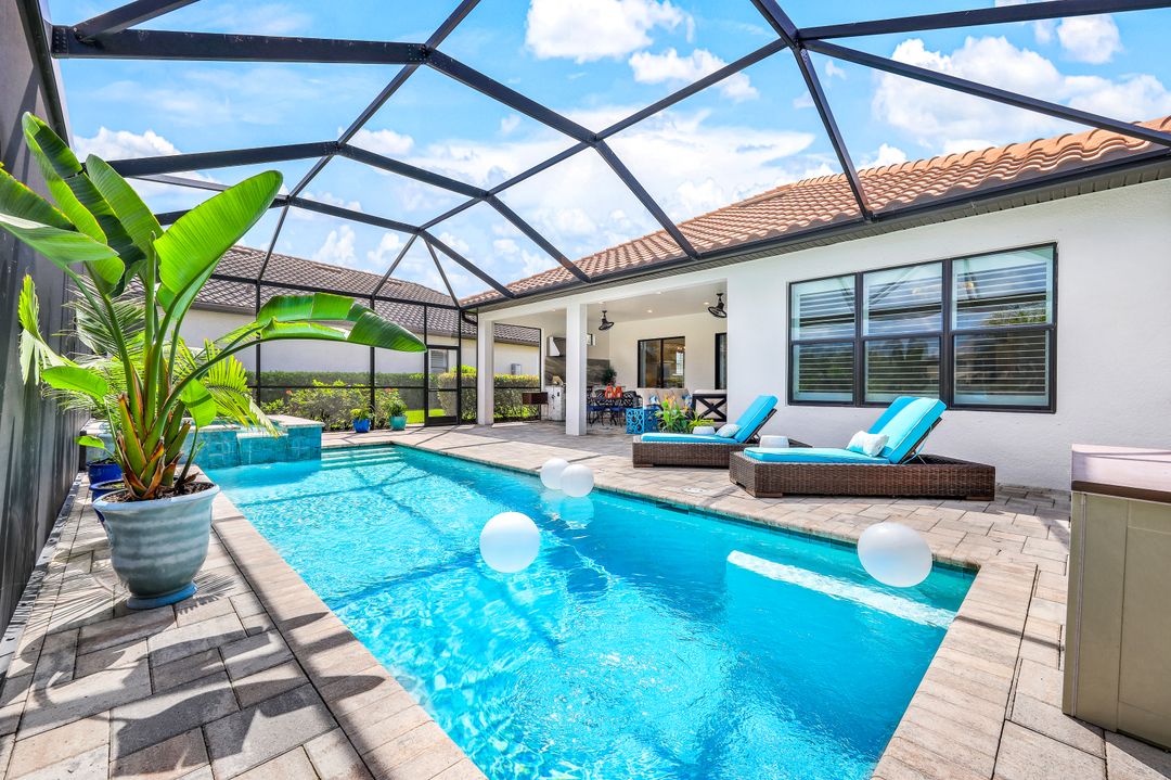 9465 Terresina Dr, Naples, FL 34119