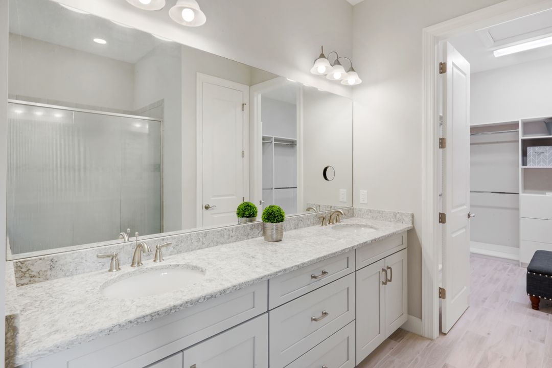 19711 Estero Pointe Ln, Fort Myers, FL 33908