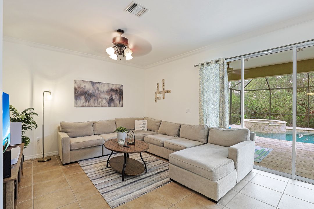 8598 Sumner Ave, Fort Myers, FL 33908