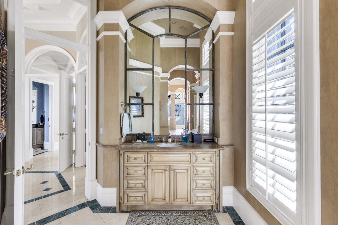 490 Renard Ct, Marco Island, FL 34145