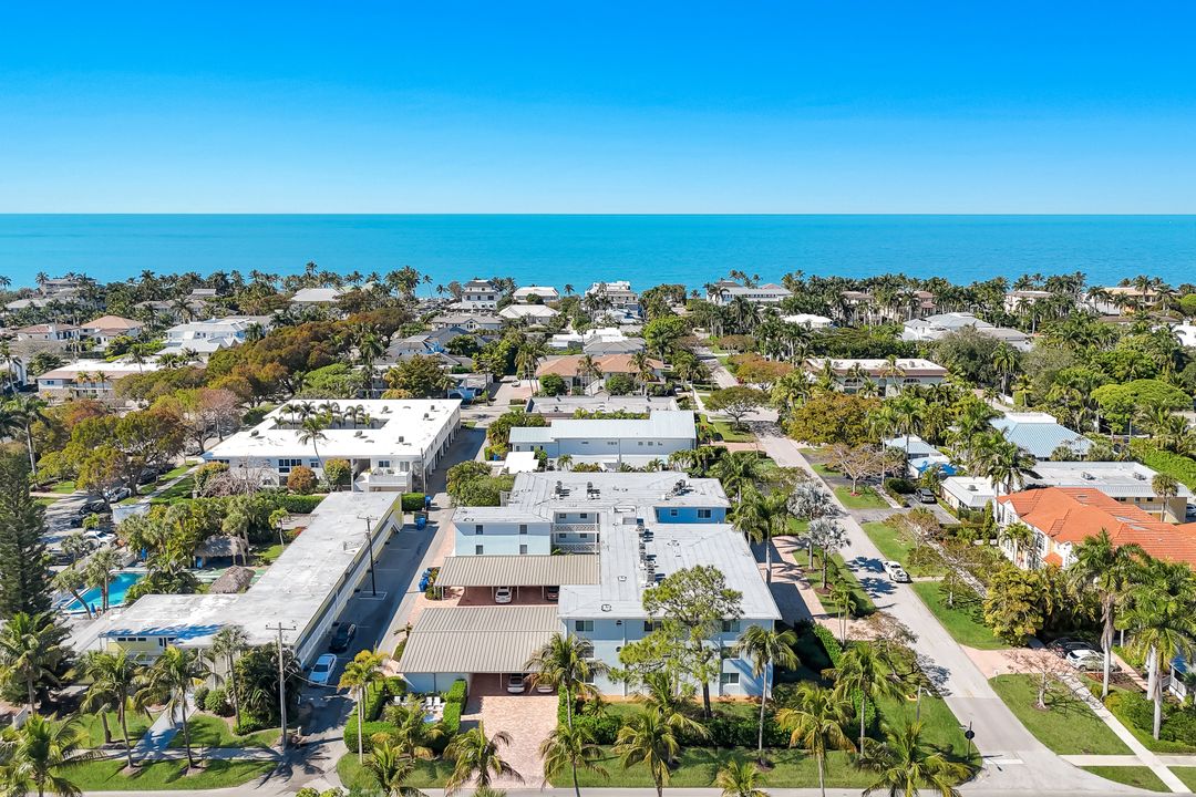 280 2nd Ave S #103, Naples, FL 34102