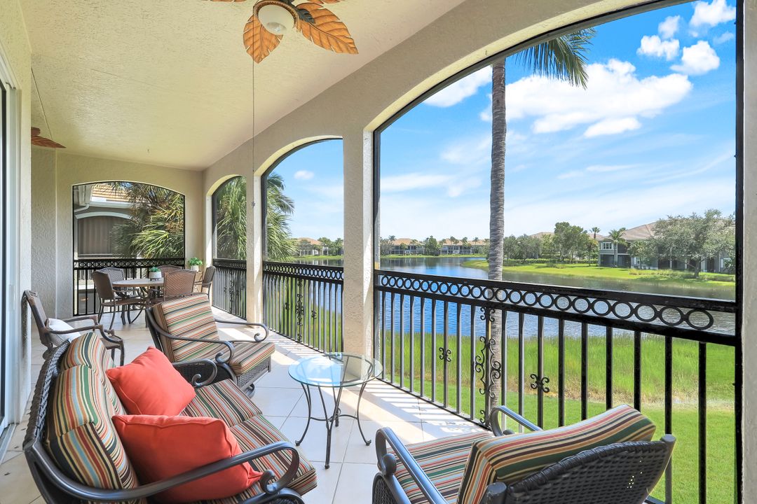 9242 Tesoro Ln #203, Naples, FL 34114