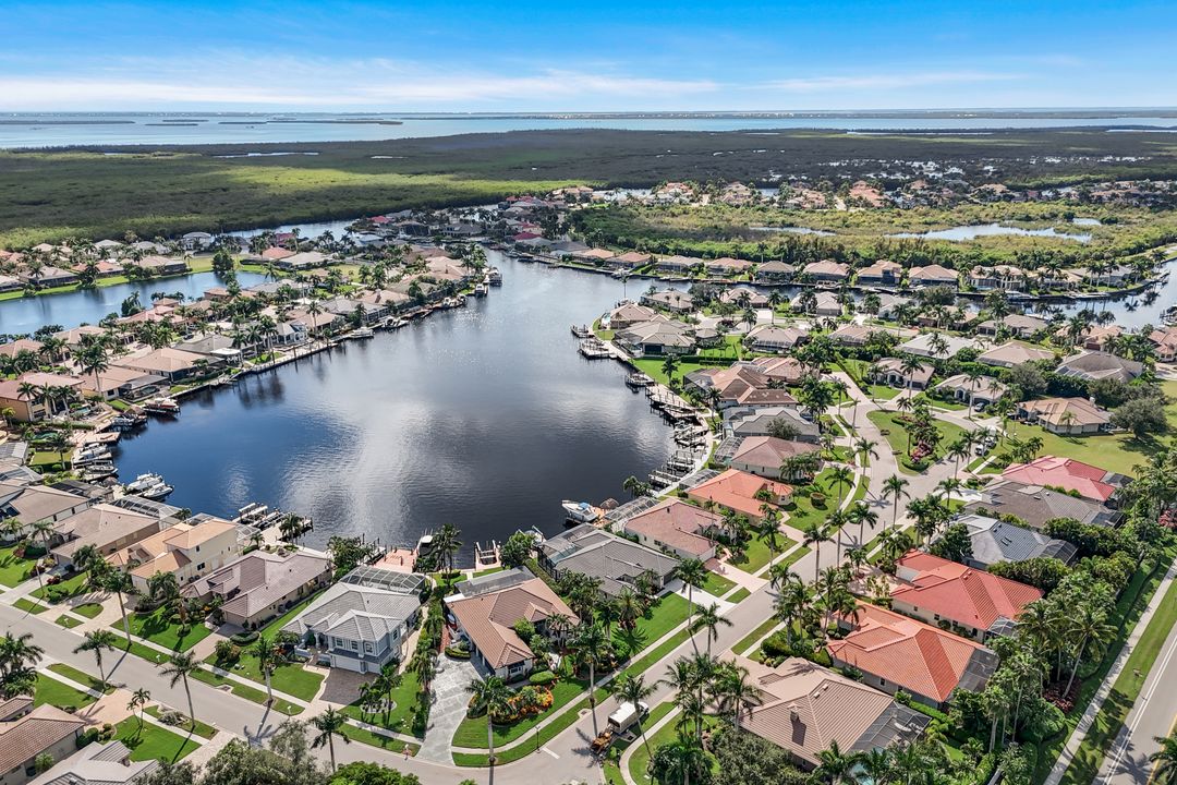 1812 Lagoon Ln, Cape Coral, FL 33914