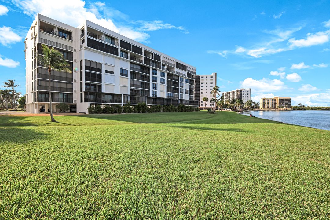 4253 Bay Beach Ln #7A, Fort Myers Beach, FL 33931