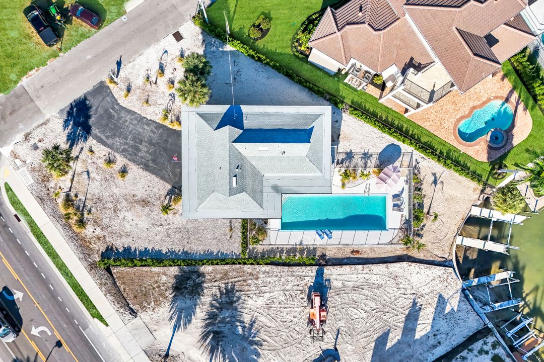 100 Tarpon Rd, Fort Myers Beach, FL 33931