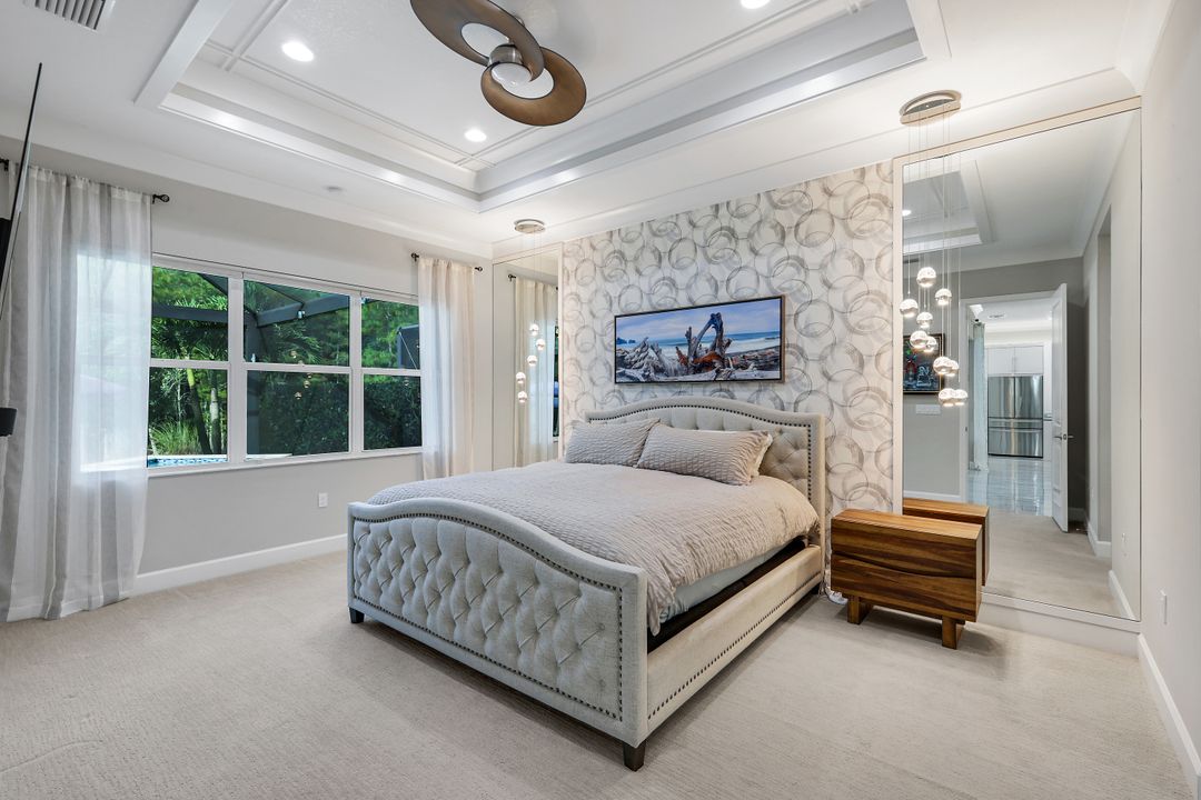 28560 Twain Dr, Bonita Springs, FL 34135