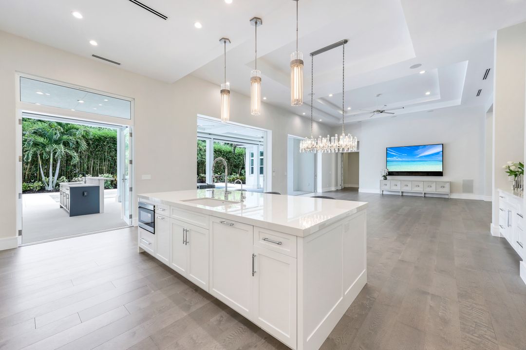 569 Neapolitan Way, Naples, FL 34103