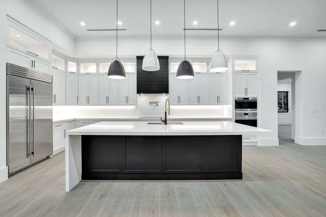 264 13th St NW, Naples, FL 34120