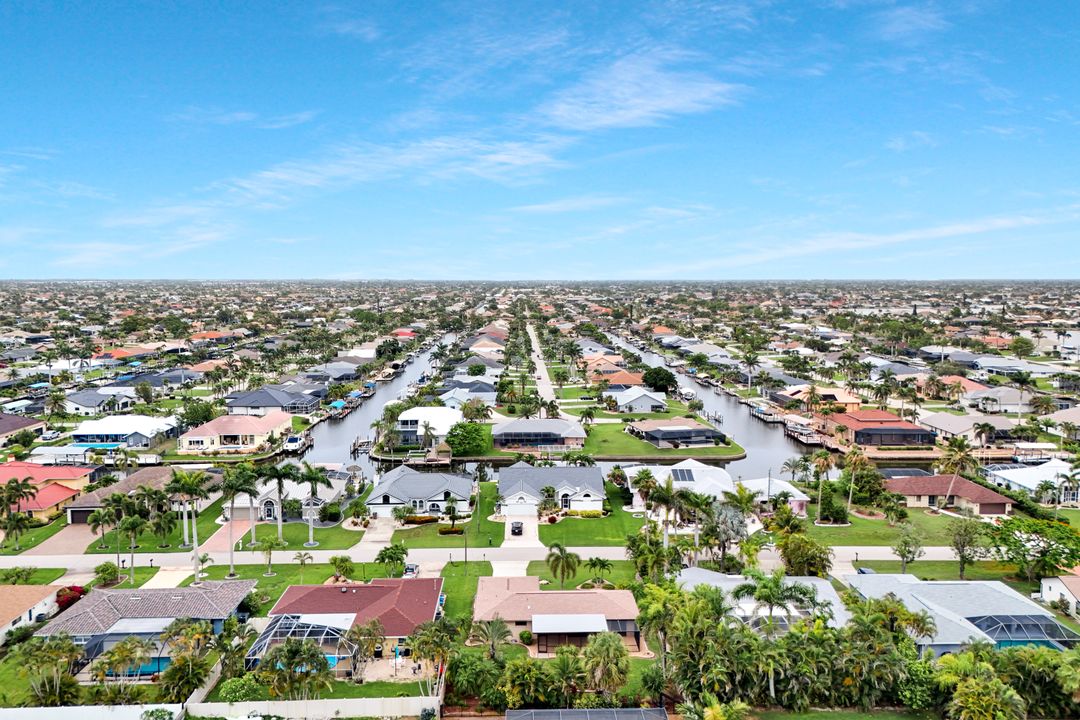 900 SW 54th Ln, Cape Coral, FL 33914